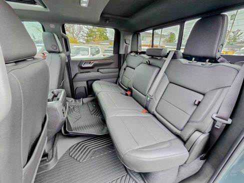 Used 2026 Chevrolet Silverado 1500 LT Trail Boss w/ Convenience Package II image 36