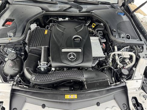 Used 2018 Mercedes-Benz E 300 4MATIC image 10