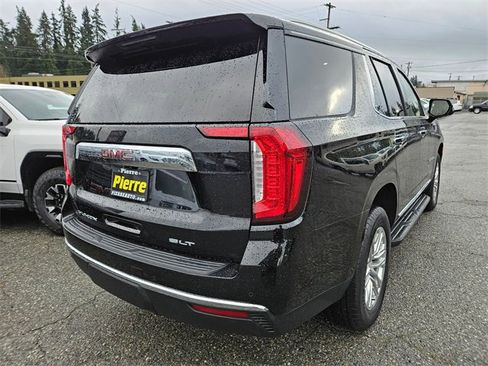 Used 2023 GMC Yukon SLT w/ SLT Premium Package image 4