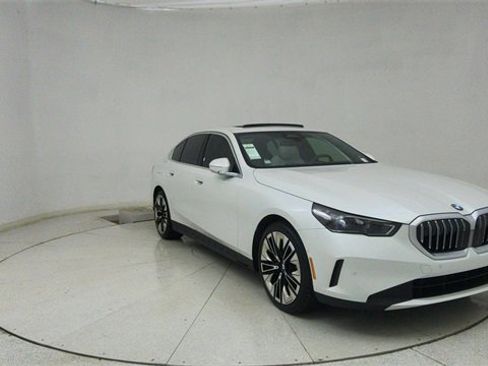 Used 2025 BMW 530i image 68