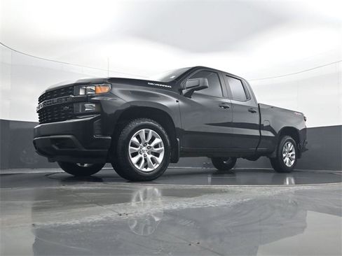 Used 2020 Chevrolet Silverado 1500 Custom image 21