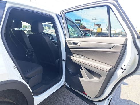 New 2026 Volkswagen Atlas Cross Sport SE AWD/4WD image 14