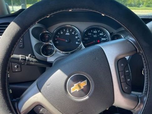 Used 2007 Chevrolet Silverado 1500 LT w/ 1LT Convenience Package AWD/4WD image 35