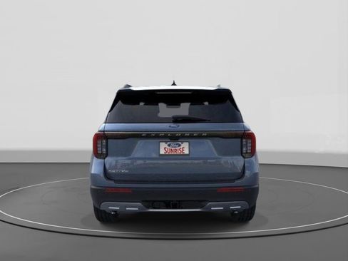 New 2026 Ford Explorer Active w/ Active Comfort Package image 5
