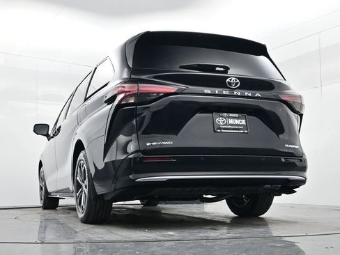 New 2026 Toyota Sienna Platinum image 57