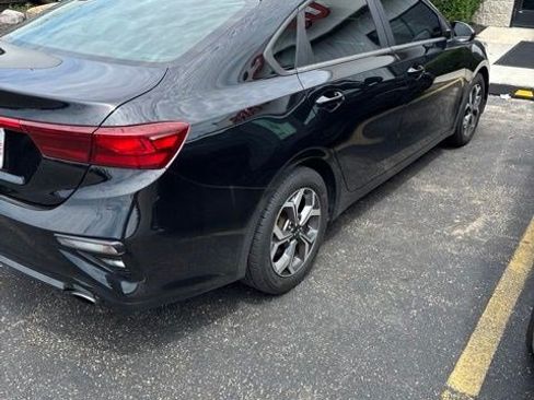 Used 2019 Kia Forte LXS FWD image 9