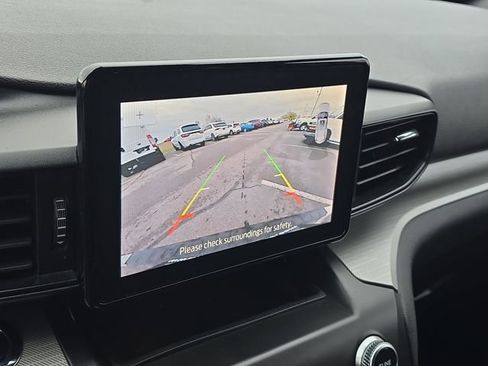 Used 2020 Ford Explorer XLT w/ Comfort Package image 22