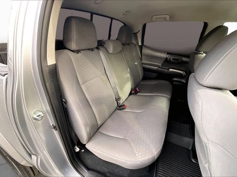 Certified 2020 Toyota Tacoma SR5 image 19