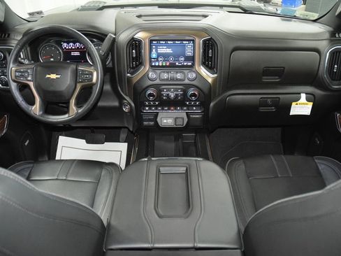 Used 2022 Chevrolet Silverado 2500 High Country w/ Z71 Off-Road Package AWD/4WD image 34