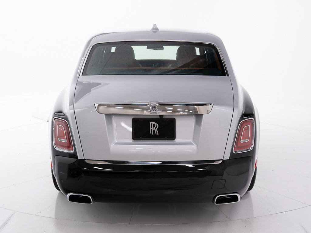 Certified 2023 Rolls-Royce Phantom Sedan RWD image 4