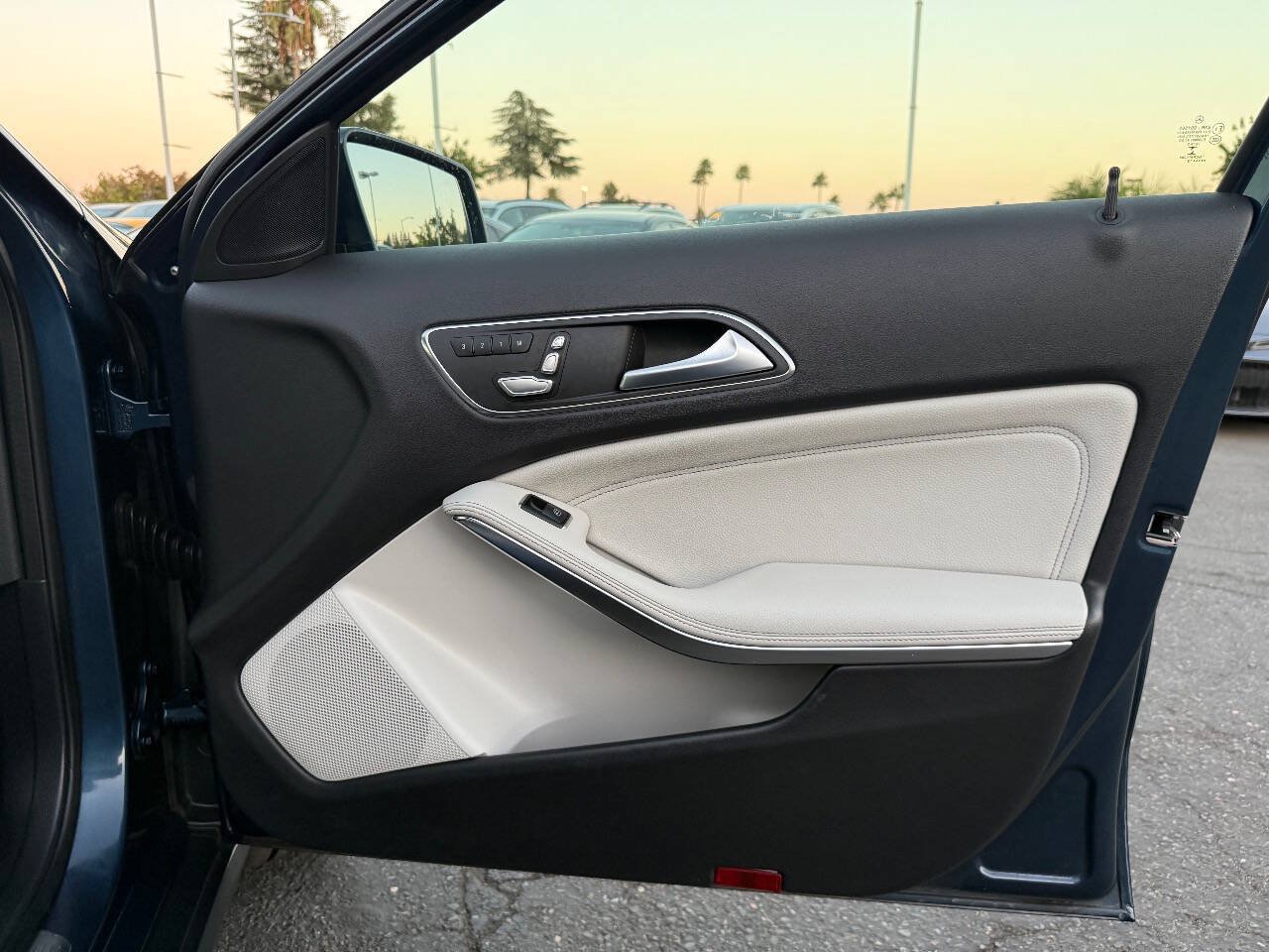 Used 2019 Mercedes-Benz GLA 250 4MATIC image 11
