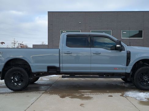 Certified 2025 Ford F350 Lariat w/ Black Appearance Package image 8