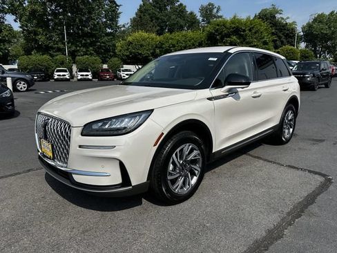 Certified 2024 Lincoln Corsair AWD w/ Equipment Group 101A image 9