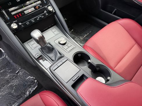 Used 2025 Lexus IS 300 w/ Premium Package RWD image 21