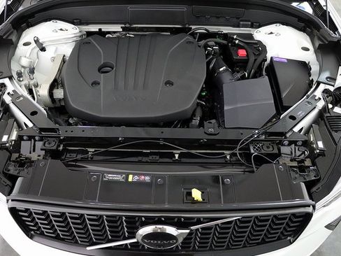 Used 2025 Volvo XC60 B5 Plus image 37