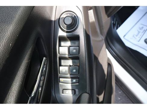 Used 2018 Chevrolet Trax LS AWD/4WD image 11
