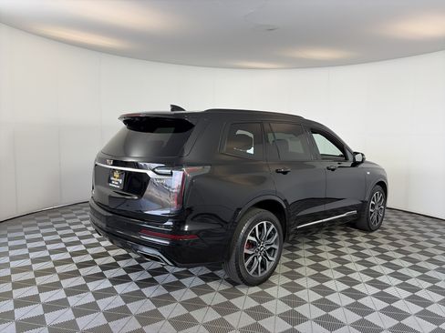 Used 2023 Cadillac XT6 Sport w/ Technology Package AWD/4WD image 11