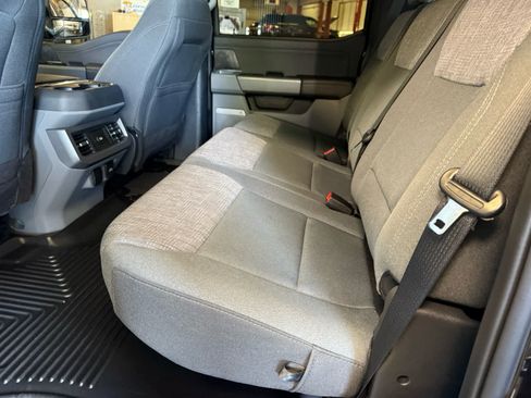 Used 2024 Ford F250 XLT w/ Black Appearance Package AWD/4WD image 5