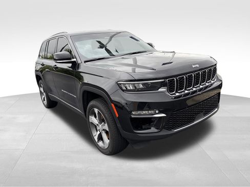 Used 2025 Jeep Grand Cherokee Limited AWD/4WD image 1