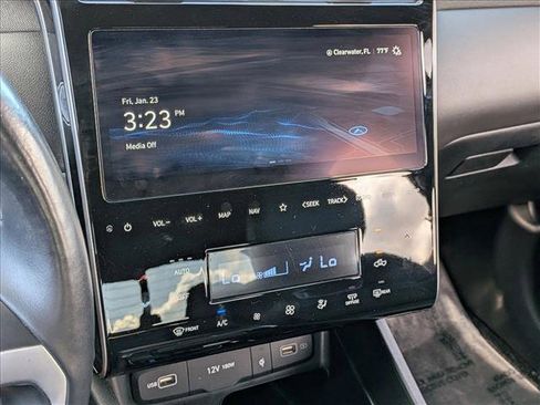 Used 2022 Hyundai Santa Cruz Limited image 16