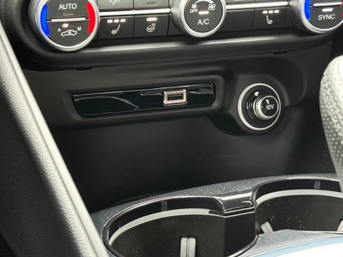 Used 2022 Alfa Romeo Giulia Sprint AWD/4WD image 26