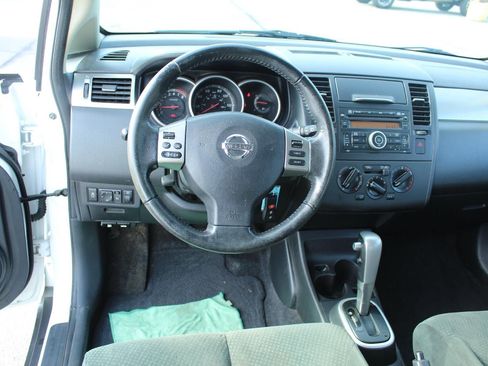 Used 2012 Nissan Versa 1.8 S w/ Special Edition Pkg FWD image 12