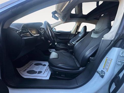 Used 2013 Tesla Model S Long Range image 9