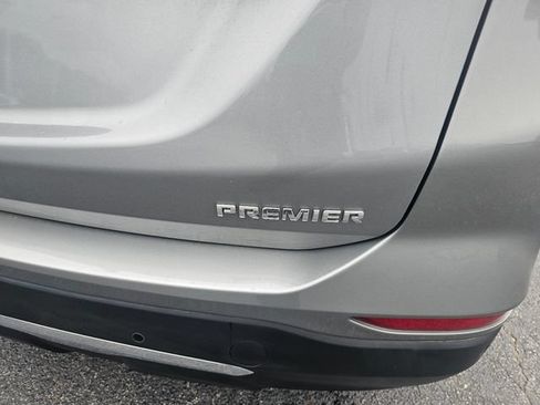 Used 2024 Chevrolet Equinox Premier FWD image 10