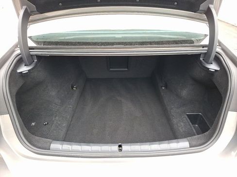 Used 2023 BMW 760i xDrive image 27