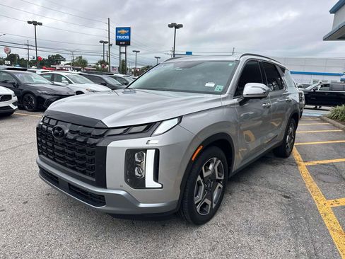 Used 2025 Hyundai Palisade SEL FWD image 4