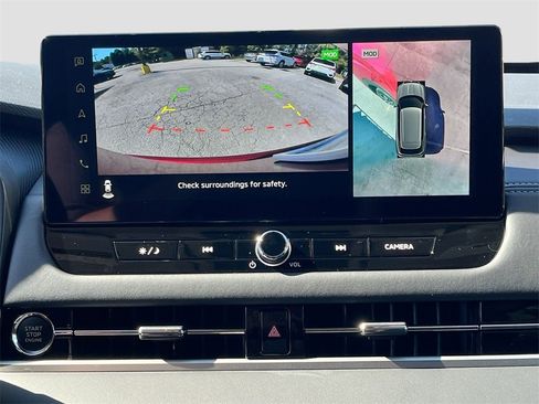 New 2025 Mitsubishi Outlander SE image 14