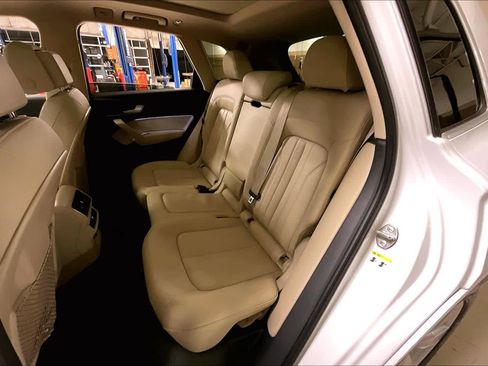Used 2018 Audi Q5 Premium Plus image 19