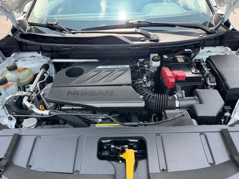 Used 2025 Nissan Rogue SV w/ SV Premium Package AWD/4WD image 18