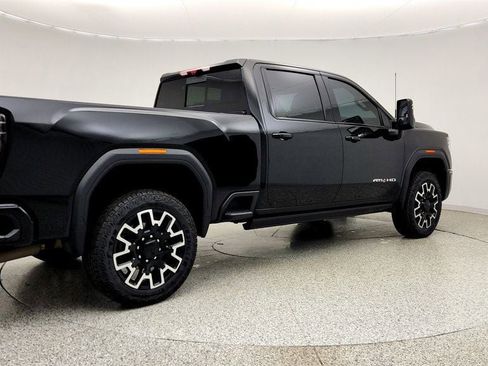 Used 2025 GMC Sierra 2500 AT4 w/ AT4 Premium Plus Package AWD/4WD image 5