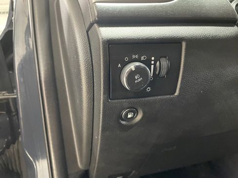 Used 2018 Jeep Grand Cherokee Altitude image 27