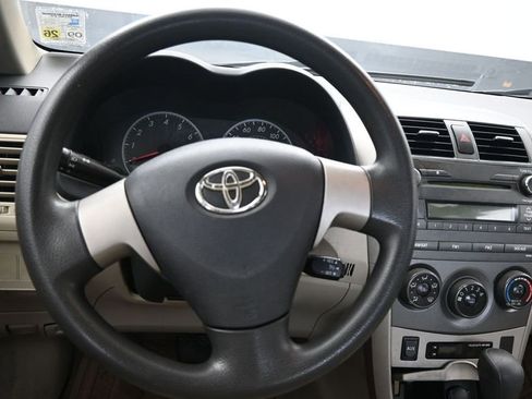 Used 2011 Toyota Corolla LE FWD image 25