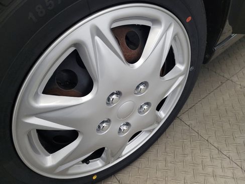 Used 2020 Chevrolet Spark LS image 31