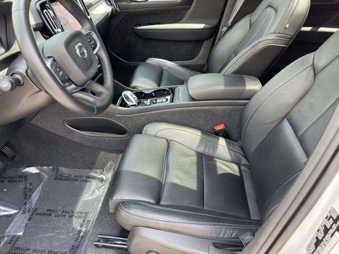 Certified 2023 Volvo XC40 B5 Ultimate w/ Protection Package Premier AWD/4WD image 14