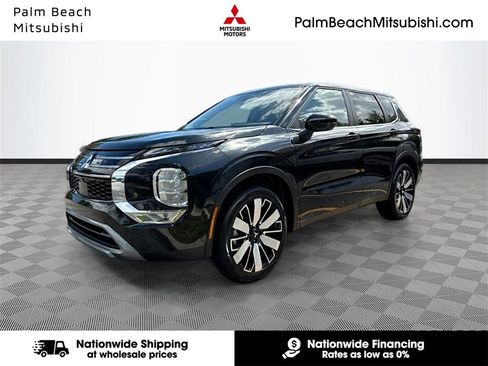 New 2025 Mitsubishi Outlander SE image 1