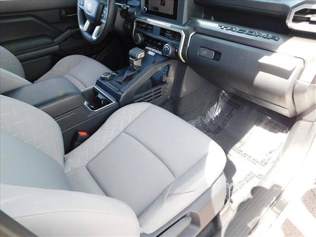 Used 2026 Toyota Tacoma SR5 w/ SR5 Upgrade Package AWD/4WD image 26