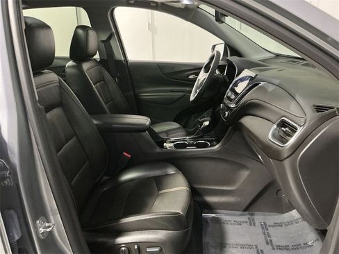 Used 2023 Chevrolet Equinox Premier image 34