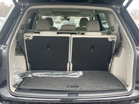 New 2026 Volkswagen Atlas SE FWD image 10