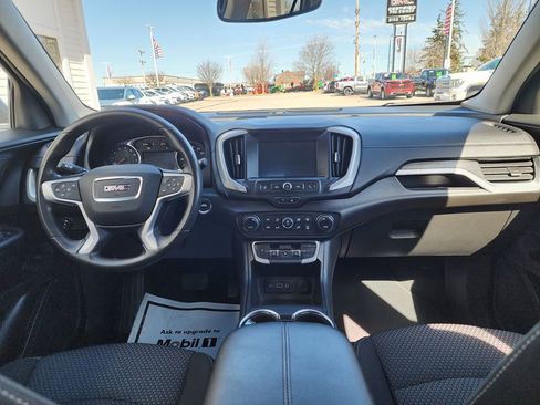 Used 2023 GMC Terrain SLE w/ Driver Convenience Package image 19
