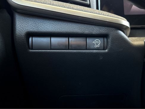 Used 2025 Nissan Kicks SV image 14