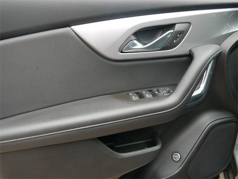 Used 2023 Chevrolet Blazer LT image 12