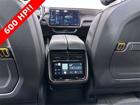 Used 2022 Rivian R1T Adventure image 22