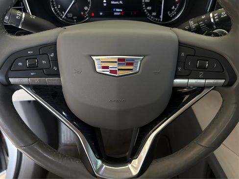 Used 2020 Cadillac XT6 Premium Luxury image 19