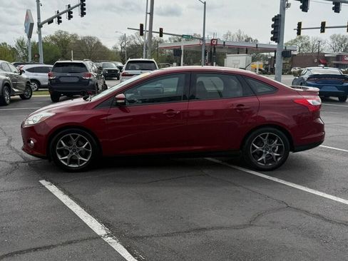 Used 2014 Ford Focus SE w/ Equipment Group 201A image 9