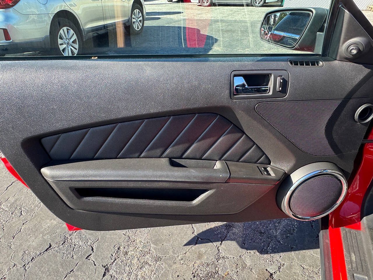 Used 2012 Ford Mustang Premium RWD image 11