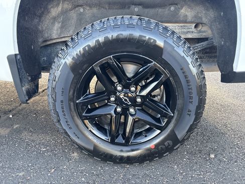Used 2023 Chevrolet Silverado 1500 LT Trail Boss w/ Protection Package image 14